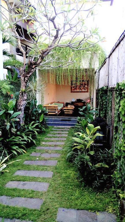 Ngetis Home Stay Sanur  Exterior photo